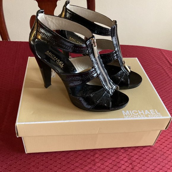 Michael Kors heels - Picture 1 of 3